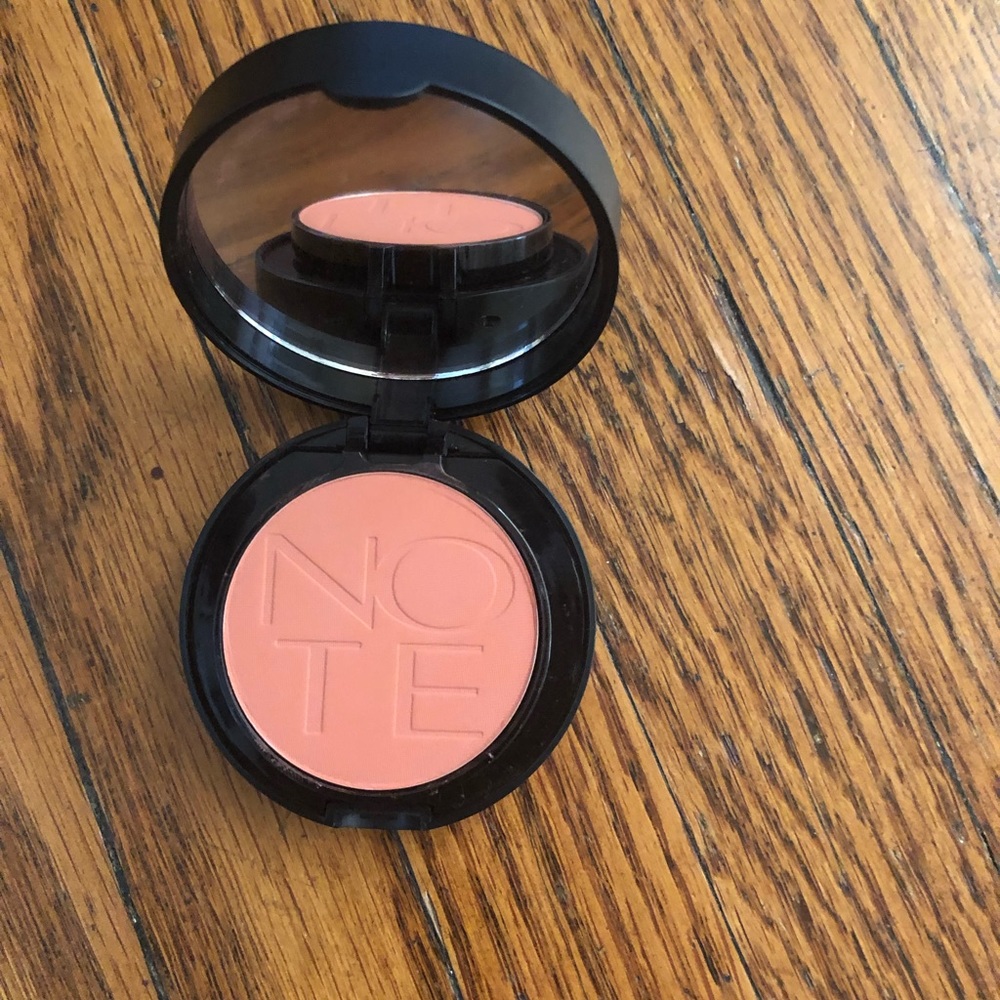 Note Luminous Silk Compact Blusher